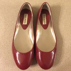 Steve Madden red flats