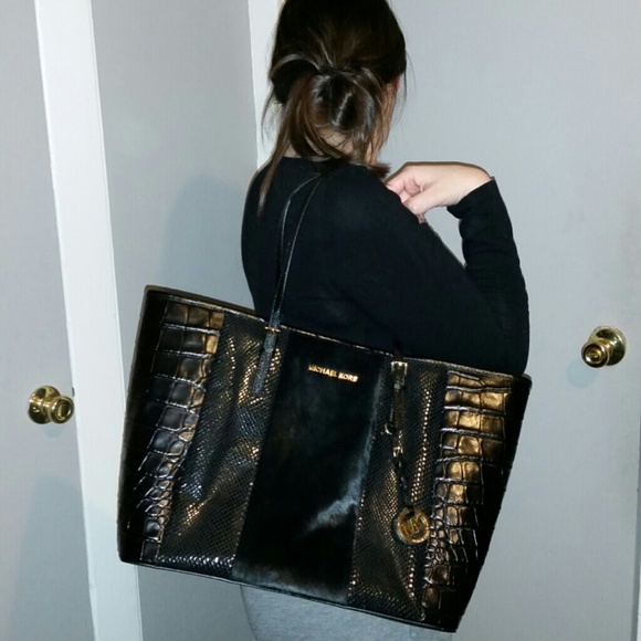 Michael Kors Jet Set Traveler Calf Hair Leather - Picture 4 of 4