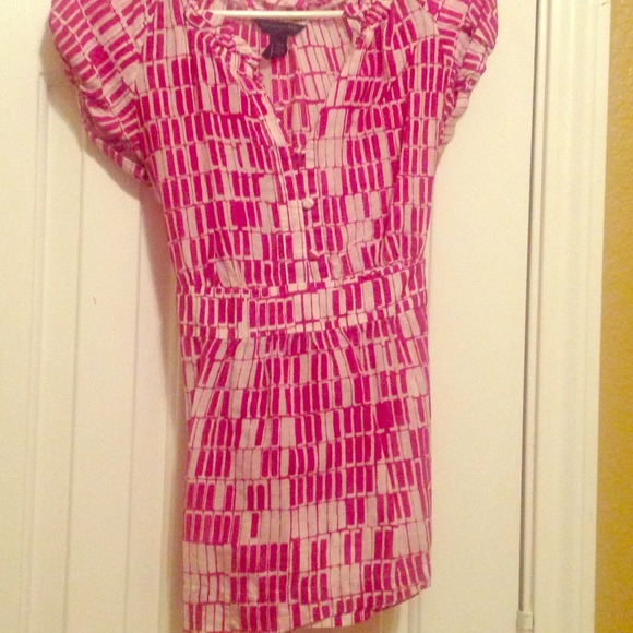 Magenta and white print top