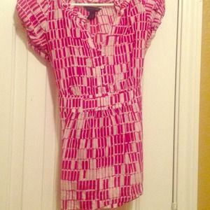 Magenta and white print top