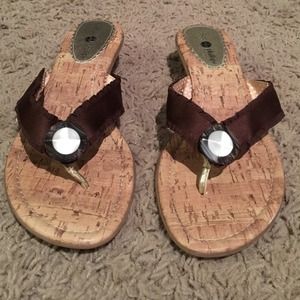 2 pairs of Switch Flops + 5 switch straps