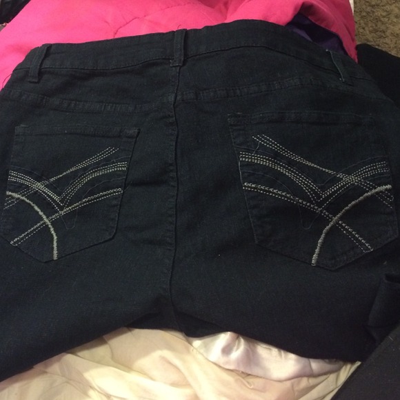 Jeans - Picture 2 of 4