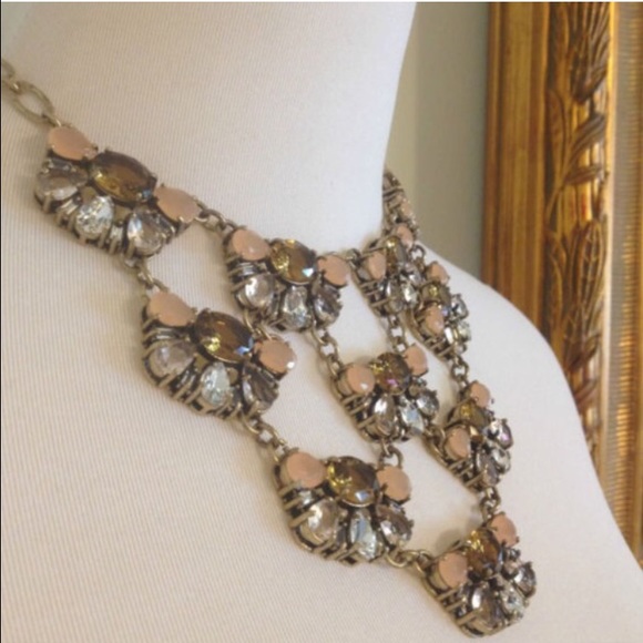 J. Crew Jewelry - HP 🎉Peach & Topaz statement necklace
