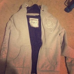 Aéropostale zip up hoodie, fur inside.