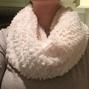 White faux fur infinity scarf