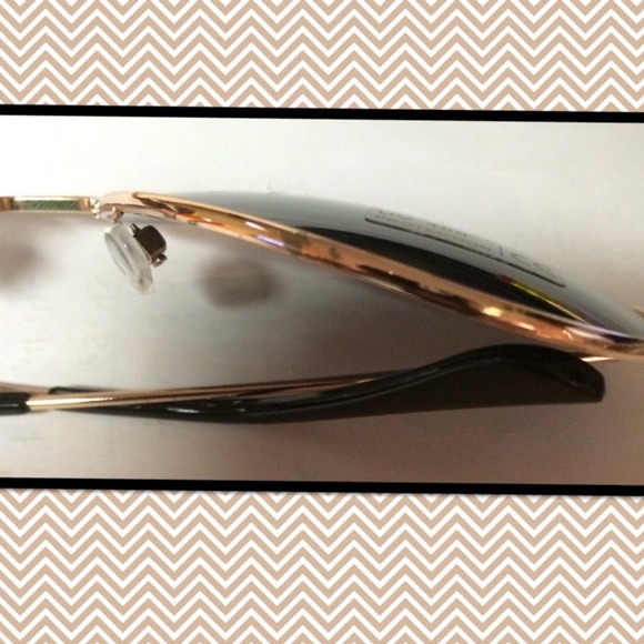 🌟Black aviator sunnies🌟 - Picture 3 of 4