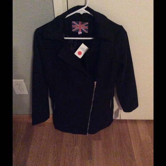 Brand new Wool mix coat size M.  Black with tags