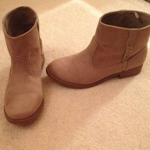 Black Poppy by Pacsun Boots