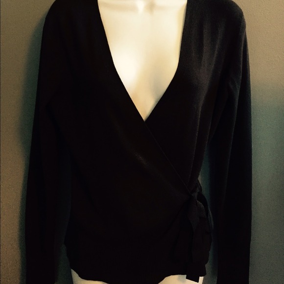 Ann taylor loft wrap top