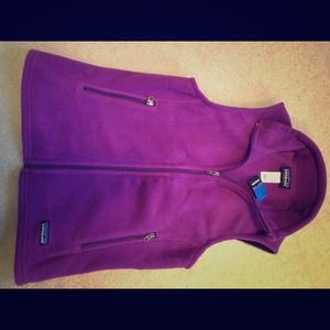 Patagonia Women's Vest size small. NWT