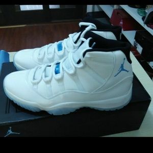 Jordan legend 11s size 3