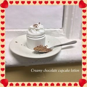 Chocolate cupcake body lotion
