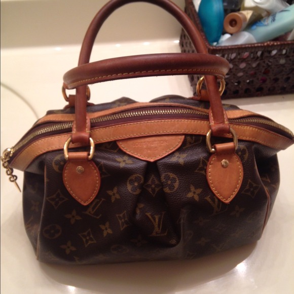 Louise Vuitton Tivoli