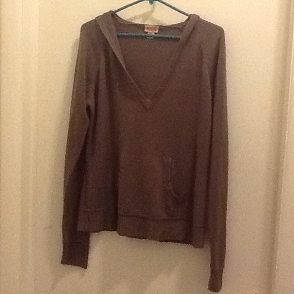 Lightweight knit hoodie