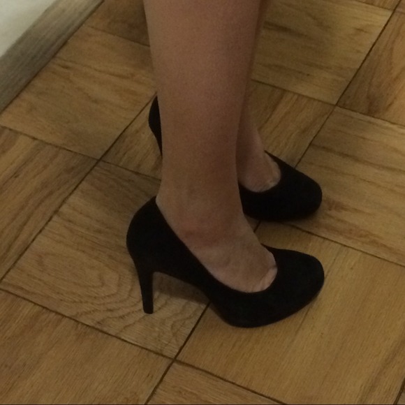 Addition pics of Jessica Simpson heels