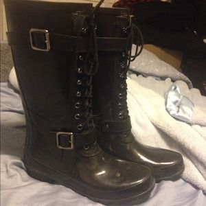 bcbgmaxazria rain boots