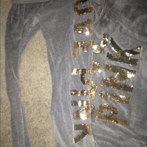 Victoria secret pink sweatshirt & sweatpants. - Picture 1 of 2