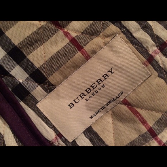 Quilted Burberry Coat - Picture 2 of 4