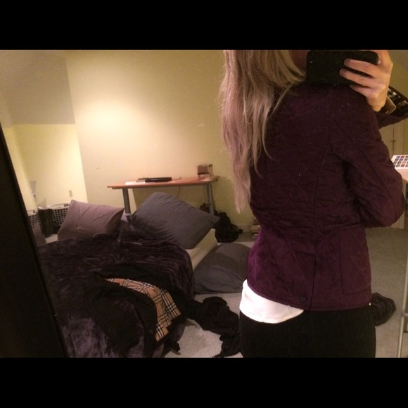 Quilted Burberry Coat - Picture 4 of 4