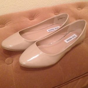 Nude Steve Madden flats