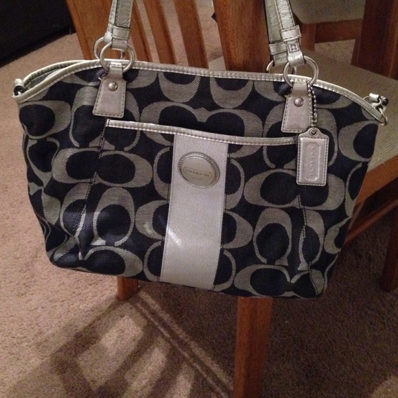 Coach Handbags - Authentic Coach Purse