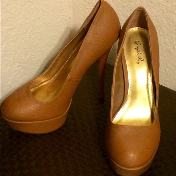 Tan Qupid Platform Pumps
