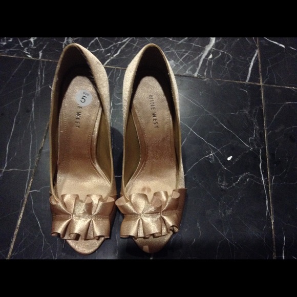 Nine West women shoes- Creme satin peep toe pump