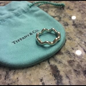 Rare- Tiffany and Co. Silver Zig zag ring sz 7