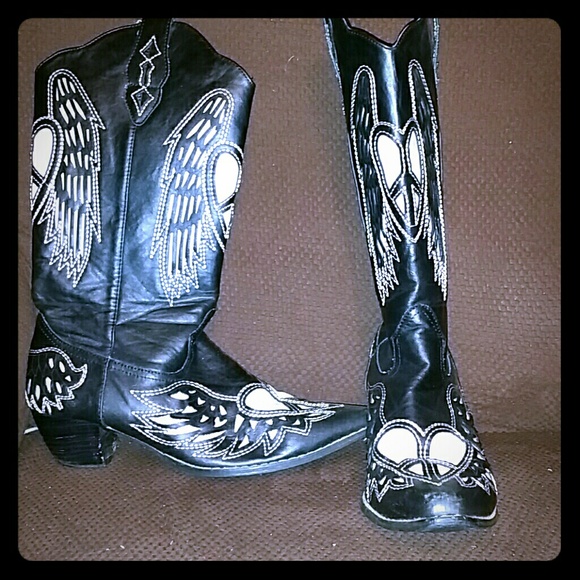 Black and white heart and wing cowgirl boots