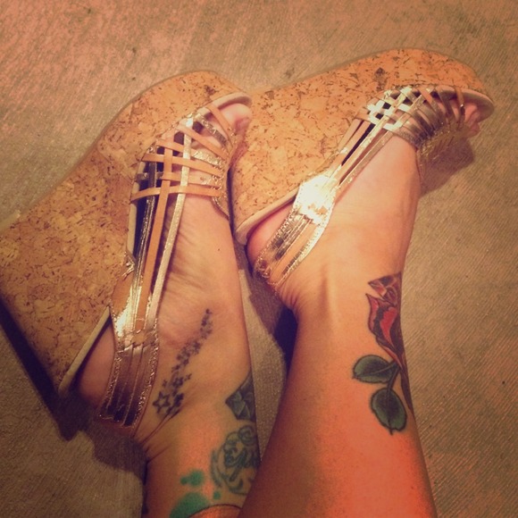 Cork wedges
