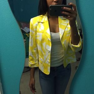 White and yellow blazer