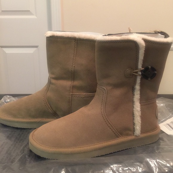 aeo cozy boot