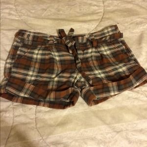 Hollister Plaid Brown Shorts NWOT