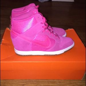 pink nike wedge sneakers