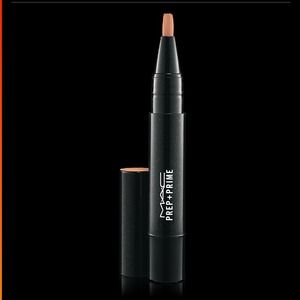 MAC PREP + PRIME HIGHLIGHTER
