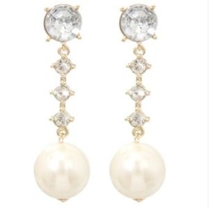 👠💄Sassy Gold Pearl Earrings 💄👠