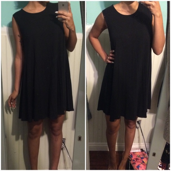 *SOLD* Black Alena dress - Picture 2 of 2