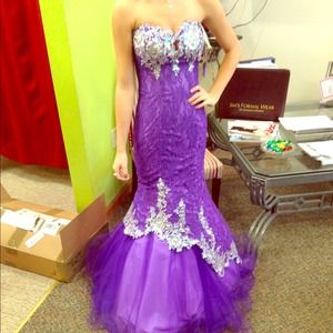 Prom dress. Purple mermaid style. New w/ tags.Sz 0