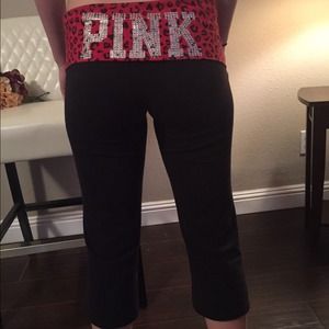 PINK Red Cheetah Print Yoga Capris