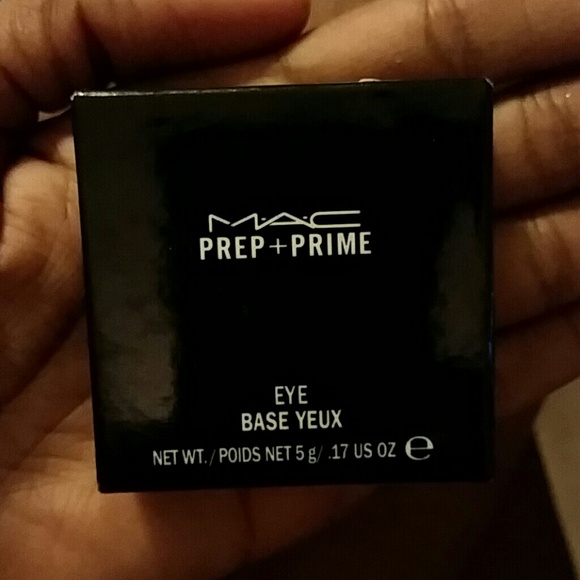 Mac Prep + Prime Eye primer base