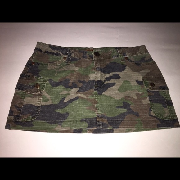 🚫SOLD🚫 👗Army skirt so cute💚💙 - Picture 2 of 4