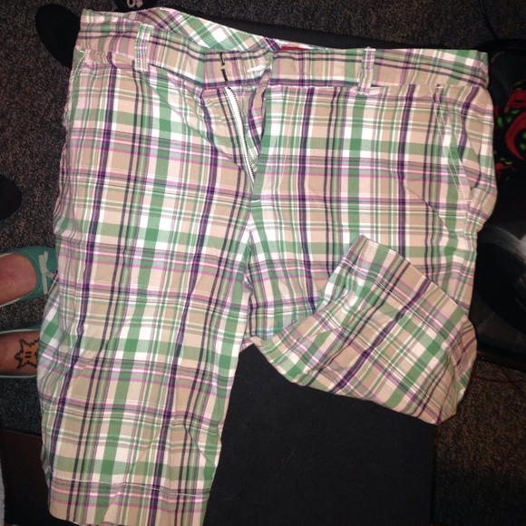 Plaid shorts!!