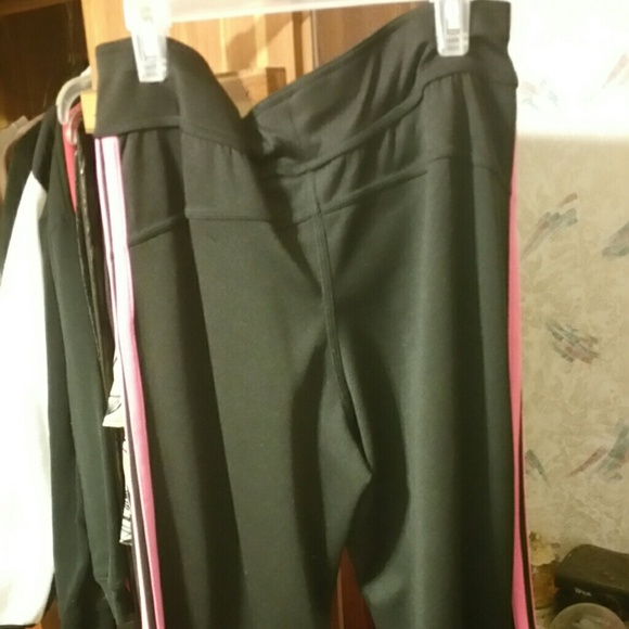 BUNDLE OF WORKOUT CAPRI PANTS