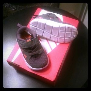 Nike sneakers new never worn