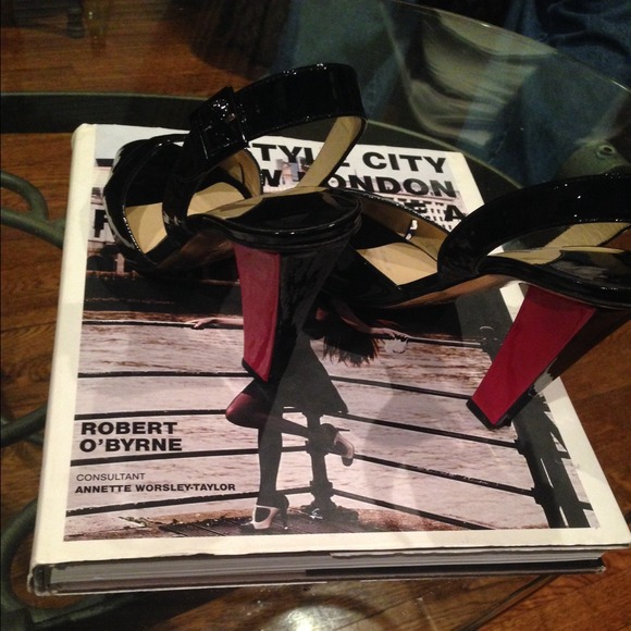 Jimmy Choo patent leather sandal - Picture 4 of 4