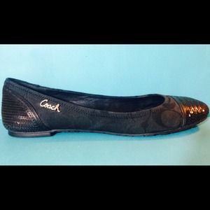Authentic Coach Shine Black Flats. Good condition.
