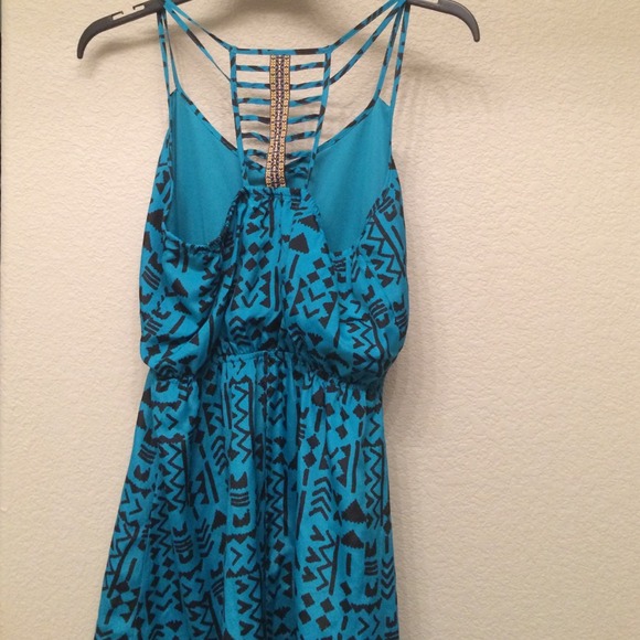 Pretty Dress - Picture 4 of 4