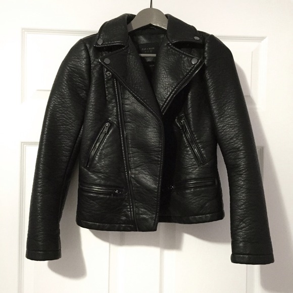 🔝Host Pick✨: Black faux leather Zara TRF jacket