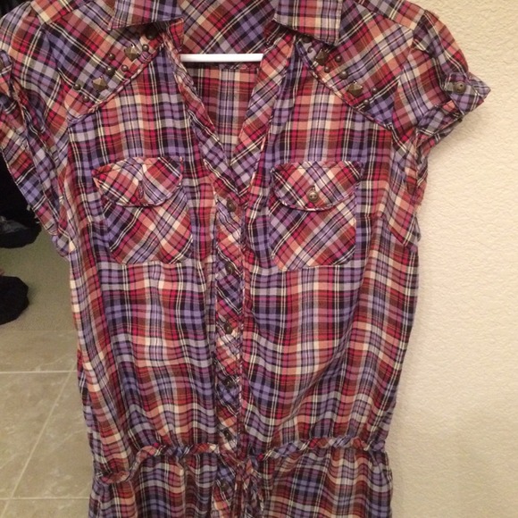 Top - Picture 2 of 4