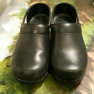 Dansko Medical Professional Clogs (black)